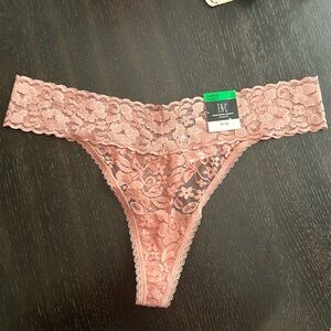 NWT INC LADIES ASH ROSE THONG PANTIES